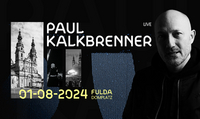 Plakat, das ein Datum und eine Person neben dem Dom zeigt