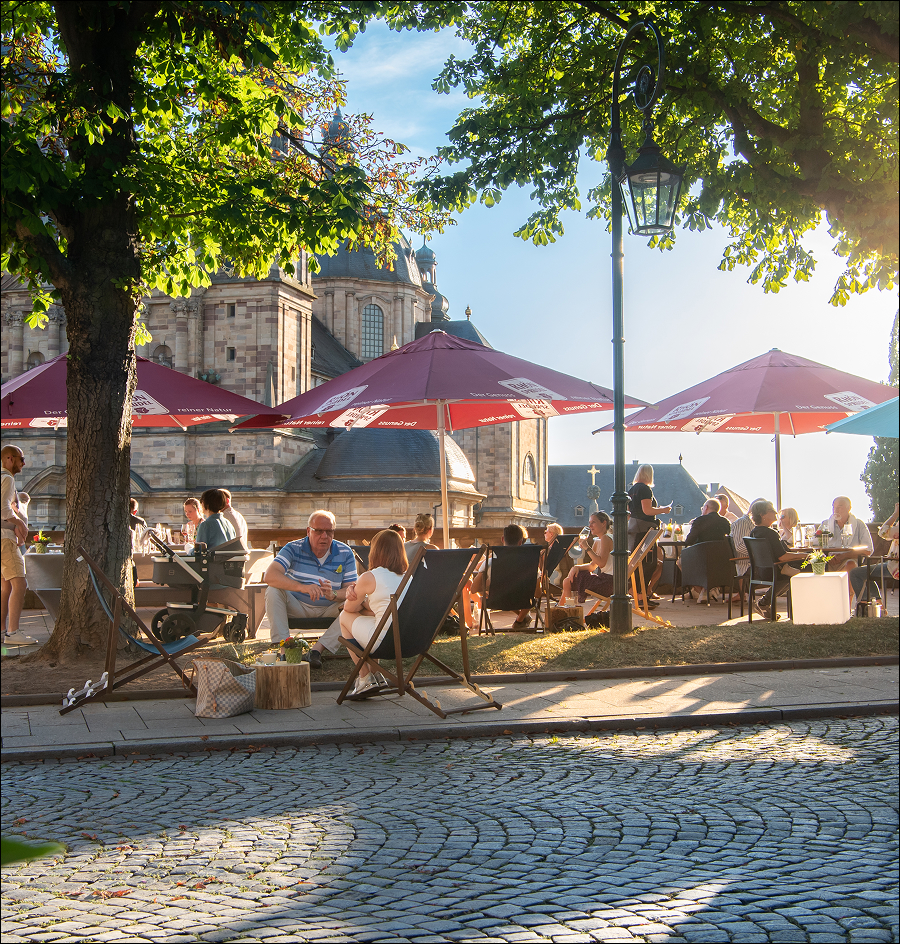 Blick auf den Fuldaer Dom von der Pauluspromenade bei Sonnenuntergang